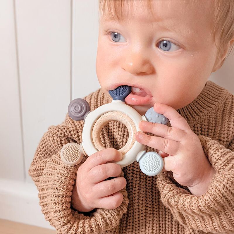 Living Textiles Multi-Surface Teething Wheel image number 2